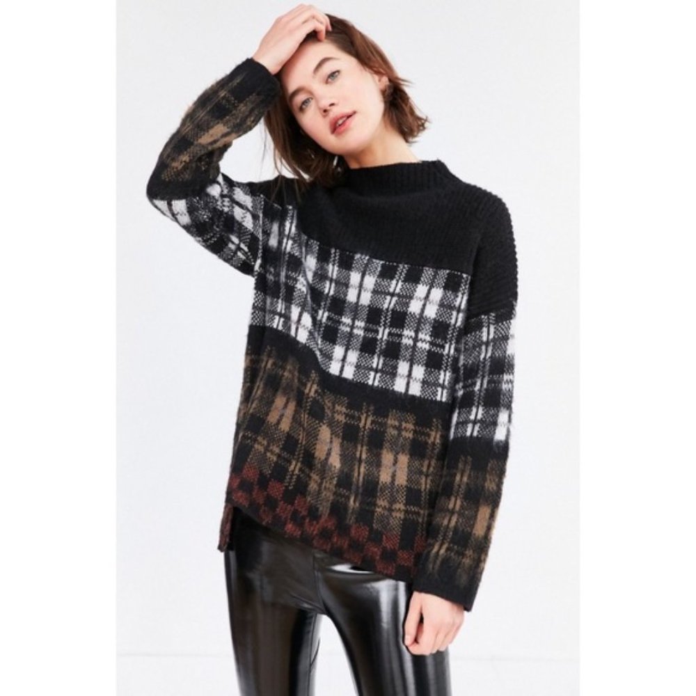 SILENCE + NOISE (UO) Gunner Plaid Mock Turtleneck